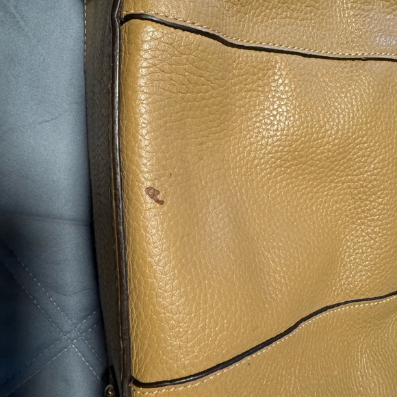 Used Dooney and Bourke Purse - Picture 4 of 7